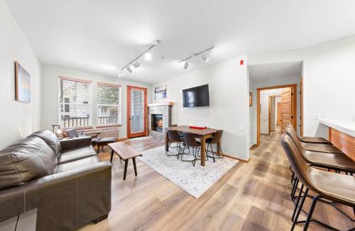 Olympic Valley Apartment | Palisades Tahoe Lodge Rentals Two Bedroom #705