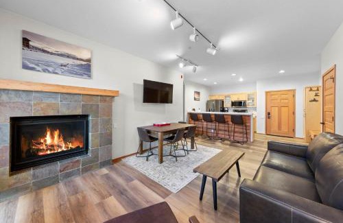 Olympic Valley Apartment | Palisades Tahoe Lodge Rentals Two Bedroom #705