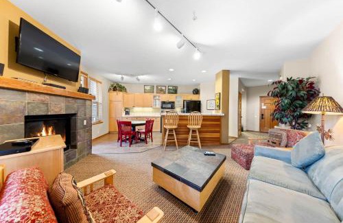 Olympic Valley Apartment | Palisades Tahoe Lodge Rentals Two Bedroom #716
