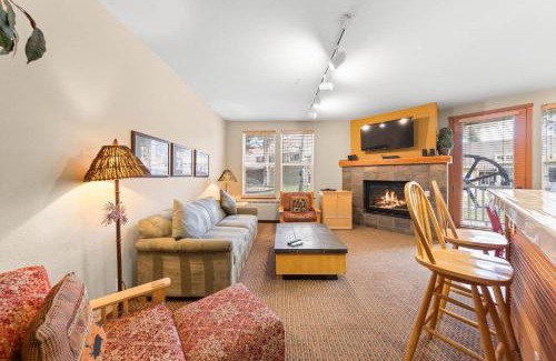 Olympic Valley Apartment | Palisades Tahoe Lodge Rentals Two Bedroom #716