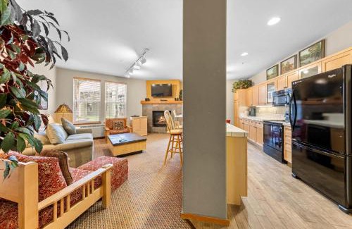 Olympic Valley Apartment | Palisades Tahoe Lodge Rentals Two Bedroom #716
