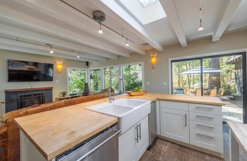 Olympic Valley House | Palisades Tahoe Paradise - Hot Tub