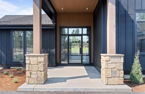 Bend House | Palla Wake home
