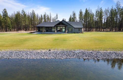 Bend House | Palla Wake home