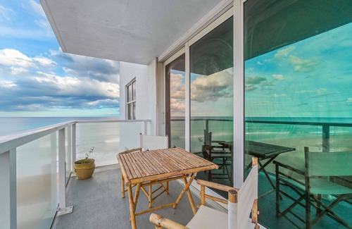 Hypoluxo Island Condo | Palm Beach Island Seasonal Oceanfront nDISCOUNTED RATES FOR 4,5 and 6 mo rental