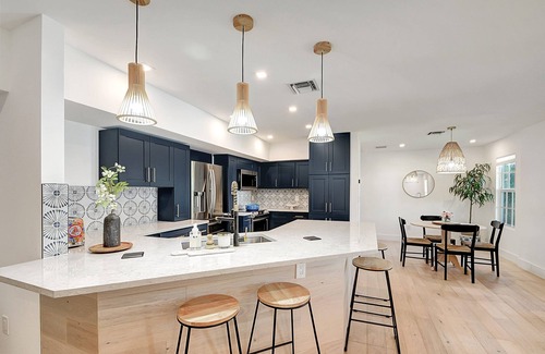 Southend House | Palm Beach - Newly Designed come relax, shop, enjoy!