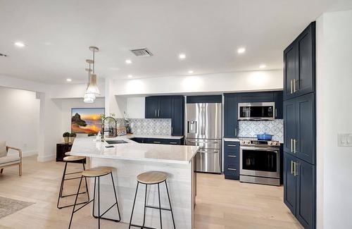 Southend House | Palm Beach - Newly Designed come relax, shop, enjoy!