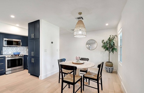 Southend House | Palm Beach - Newly Designed come relax, shop, enjoy!