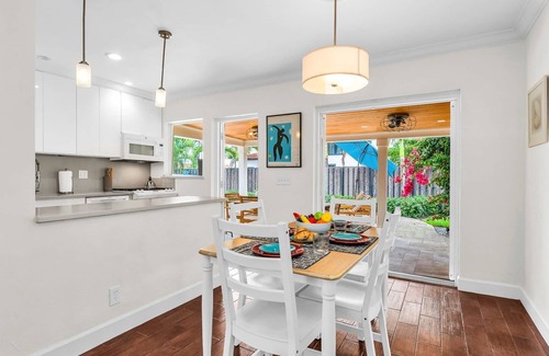 Southside House | Palm Beach Retreat w/Pool + Outdoor Dining & BBQ