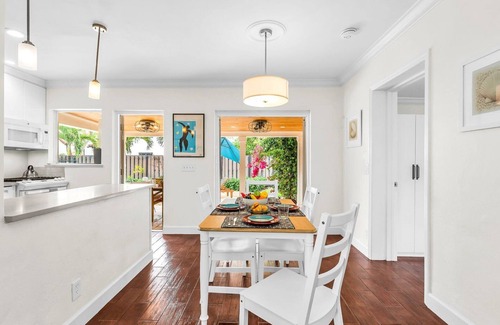 Southside House | Palm Beach Retreat w/Pool + Outdoor Dining & BBQ