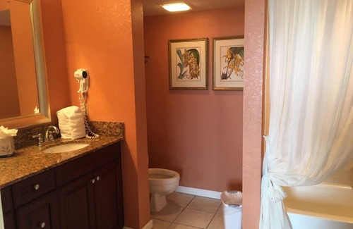 Palm Beach Shores Resort | Palm Beach Shores Ocean Front Resort, Singer Island One Bedroom ~ Valet Parking
