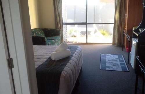 Otorohanga Hotel | Palm Court Motel