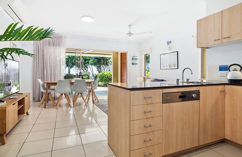Palm Cove Apartment | Palm Cove Oceanfront Resort Two-Bedroom Apartment