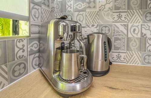 Palm Cove Apartment | Palm Cove Tropical Retreat with Private Garden, Near Beach
