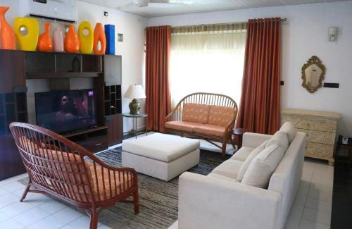 Kurunduwatta Bed & Breakfast | Palm Grove