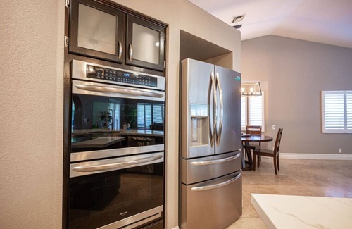 Las Vegas House | Palm Palace - 10 min to STRIP -