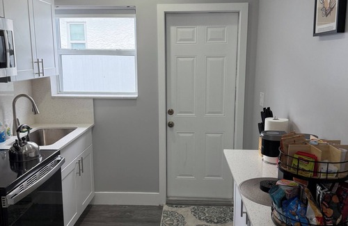 Palm Beach - West Palm Beach Apartment | Palm Paradise—Downtown West Palm Beach. 2 Bedroom Luxury.