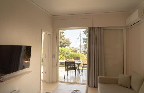 Vouliagmeni Apartment | Palm & Pearl Apartment