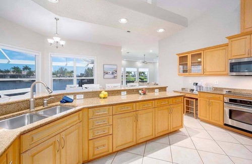 Burnt Store House | Palm Pointe - Waterfront Vacation Rental Cape Cora