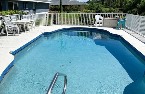 Pebble Beach Villa | Palm Retreat near Englewood Beach