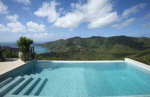 Ajax Peak Villa | Palm Ridge Incredible views, privacy, pool, AC. Property borders National Park.