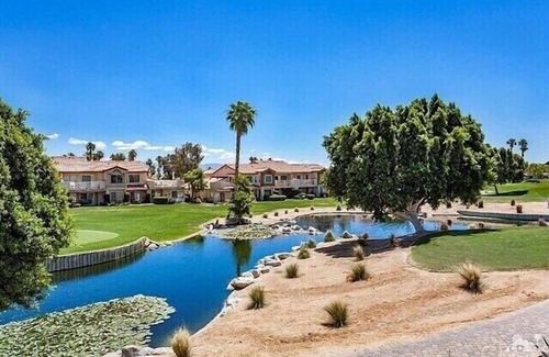 Palm Desert Condo | Palm Royale Condo with Swimming Pool, tennis and Golf course Access