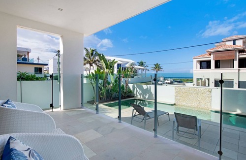 Palm Beach Villa | Palm Salt - Pet Friendly Beachside Villa in Palm Beach - Linen Provided - Min. 3 Night Stays!