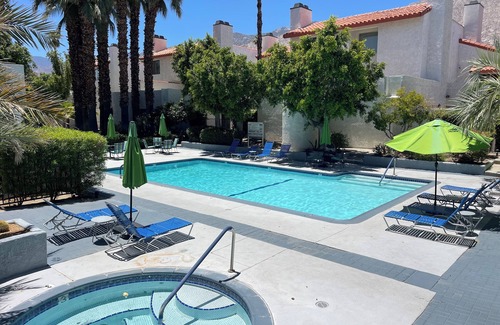 Baristo Condo | Palm Springs Desert Dream, updated 1 BR condo, comfortable, retro-feel appeal