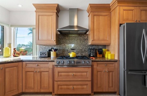 Chino Canyon House | Palm Springs Hillside Oasis - Unwind in Style: Hillside Oasis with Hot Tub & Fire Pit