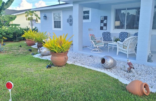Palm Springs House | Palm Springs Paradise 3-Bedroom 2-Bath 5 Miles to the Beach