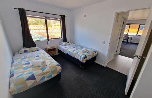 Paihia Hotel | Palm Tree Apartments & backpackers