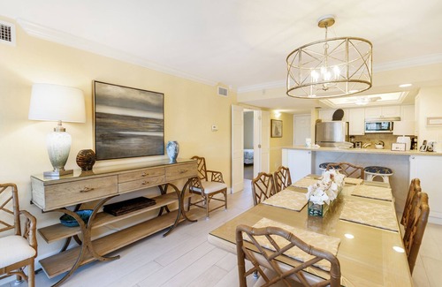 Sanibel Condo | Palm Trees and 80 Degrees
