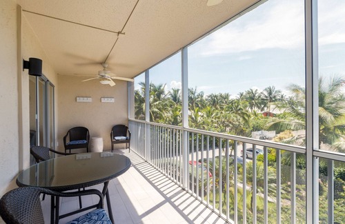Sanibel Condo | Palm Trees and 80 Degrees