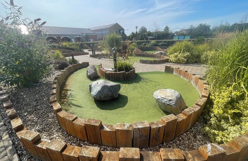 Christchurch House | Palm Trees holiday home - luxury home on the 5 star Hoburne Park holiday resort
