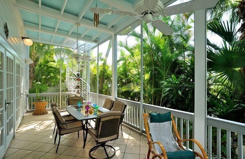Truman Annex House | Palm Trees Ocean Breeze Key West FL