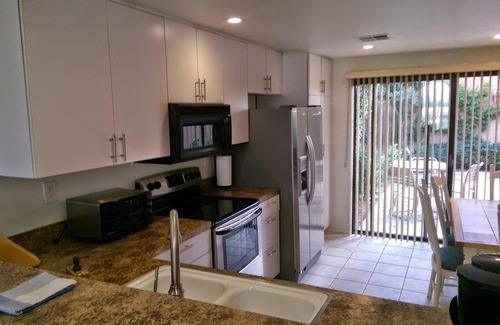 Palm Desert Condo | Palm Valley CC 2BR/2BA on golf course