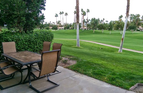Palm Desert Condo | Palm Valley CC 2BR/2BA on golf course
