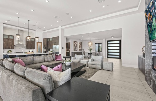 Bermuda Dunes House | Palm Villa- Luxury 8 Bed, Pickleball, Volleyball, Golf
