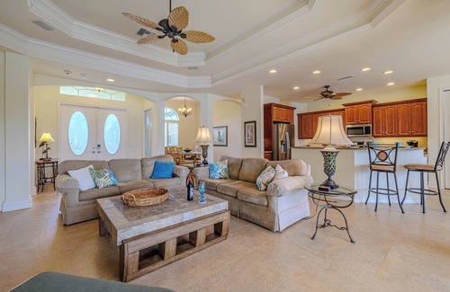Pelican Villa | Palm Villa - Southern Exposure - 4bed/3bath