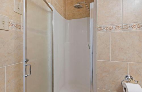Crescent Beach Apartment | Palm Villa with Oceanfront Balcony, Pool, Sleeps 6
