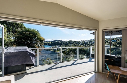 Palm Beach House | Palm Vista - Palm Beach Holiday Home