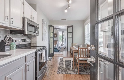 Bayshore Gardens House | Palma Ceia Retreat | Duplex | Walk to Bayshore