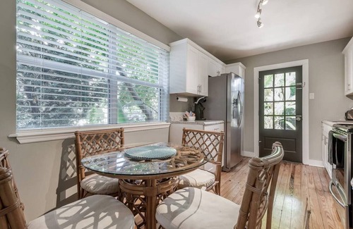 Bayshore Gardens House | Palma Ceia Retreat | Duplex | Walk to Bayshore