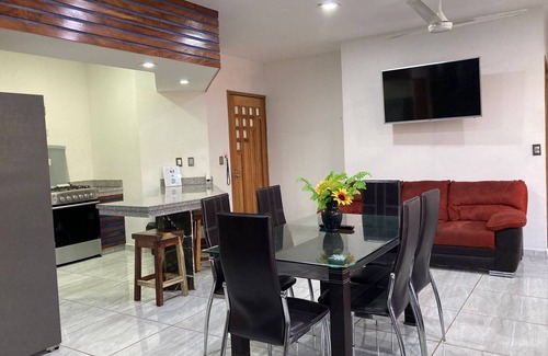 R Condo | PALMAS DE CHAHUE 8 (1,100 SF)