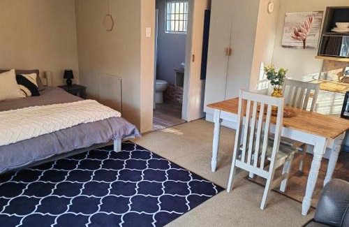 Clarens House | Palmboom Cottage at Sielerus by Horeb