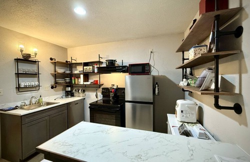 Baker City Apartment | Palmer`s Ski Shack, Cozy studio for 2!