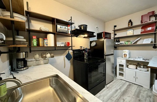 Baker City Apartment | Palmer`s Ski Shack, Cozy studio for 2!