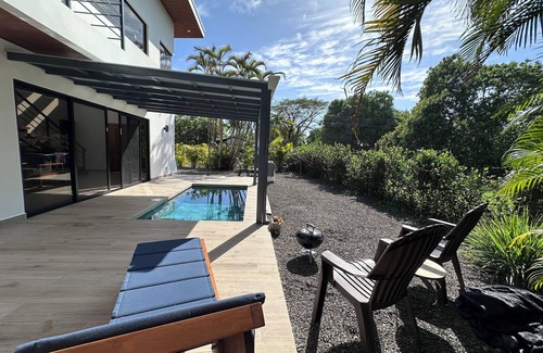 Javilla House | Palmera Azul: 2-bedroom house w/Pool, Wifi, AC in Playa San Miguel