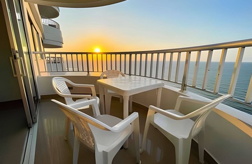 Bocagrande House | Palmetto 2702, habs y balcón con vista al mar!