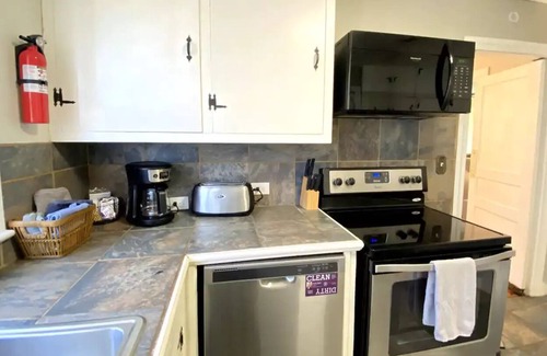 Hattiesburg House | Palms Midtown Getaway, Great Location!